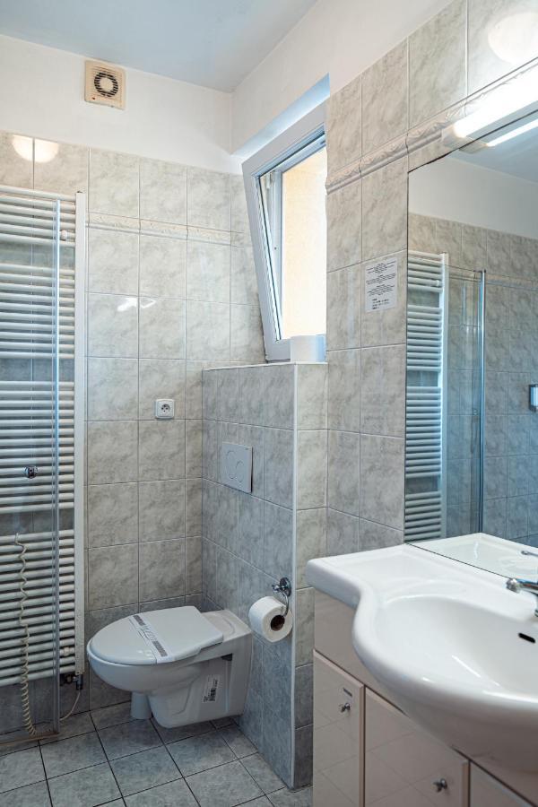 Penzion Hurikan 63 Havlíčkův Brod Exterior foto
