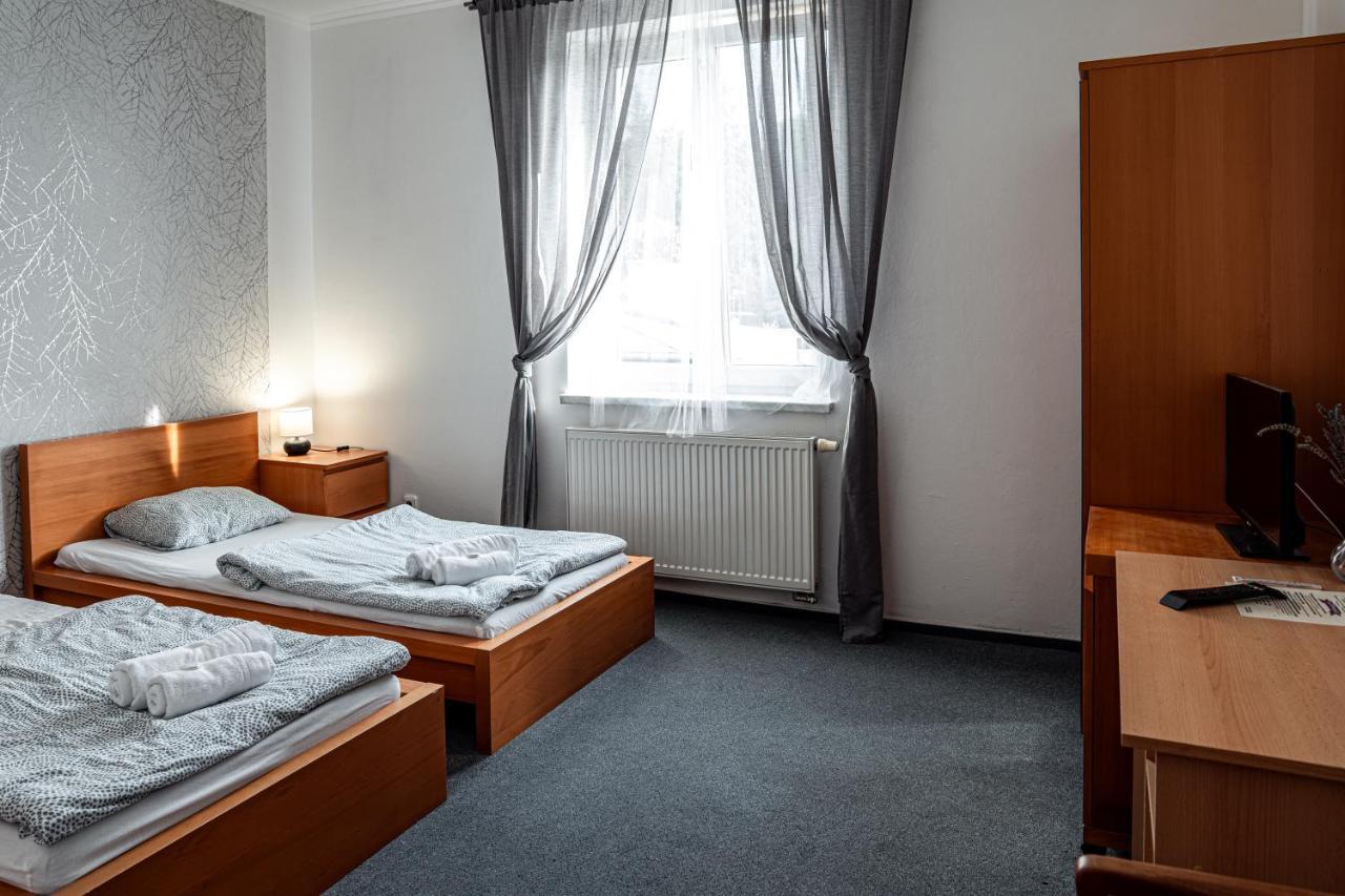 Penzion Hurikan 63 Havlíčkův Brod Exterior foto