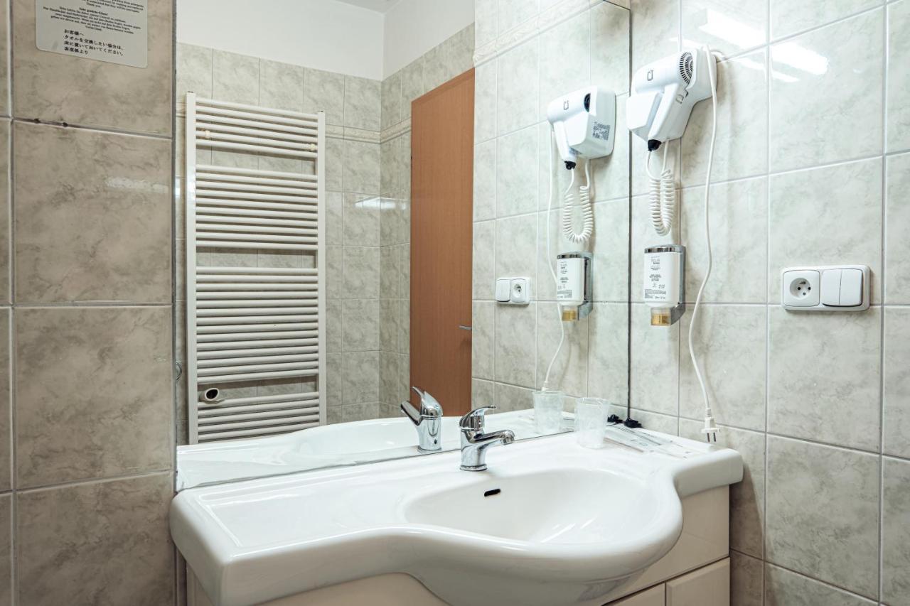 Penzion Hurikan 63 Havlíčkův Brod Exterior foto